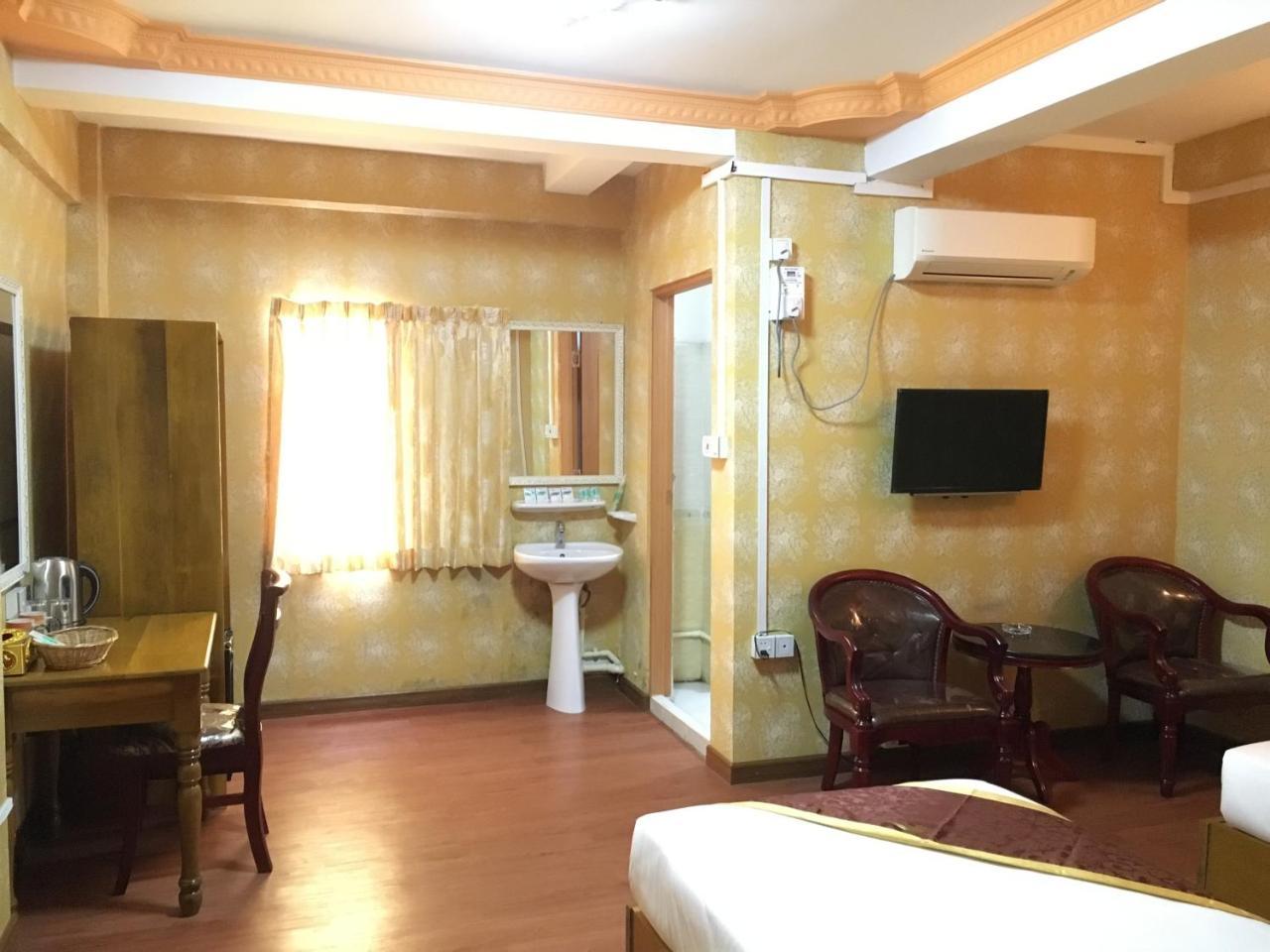 C & Y Hotel Yangon Exterior foto